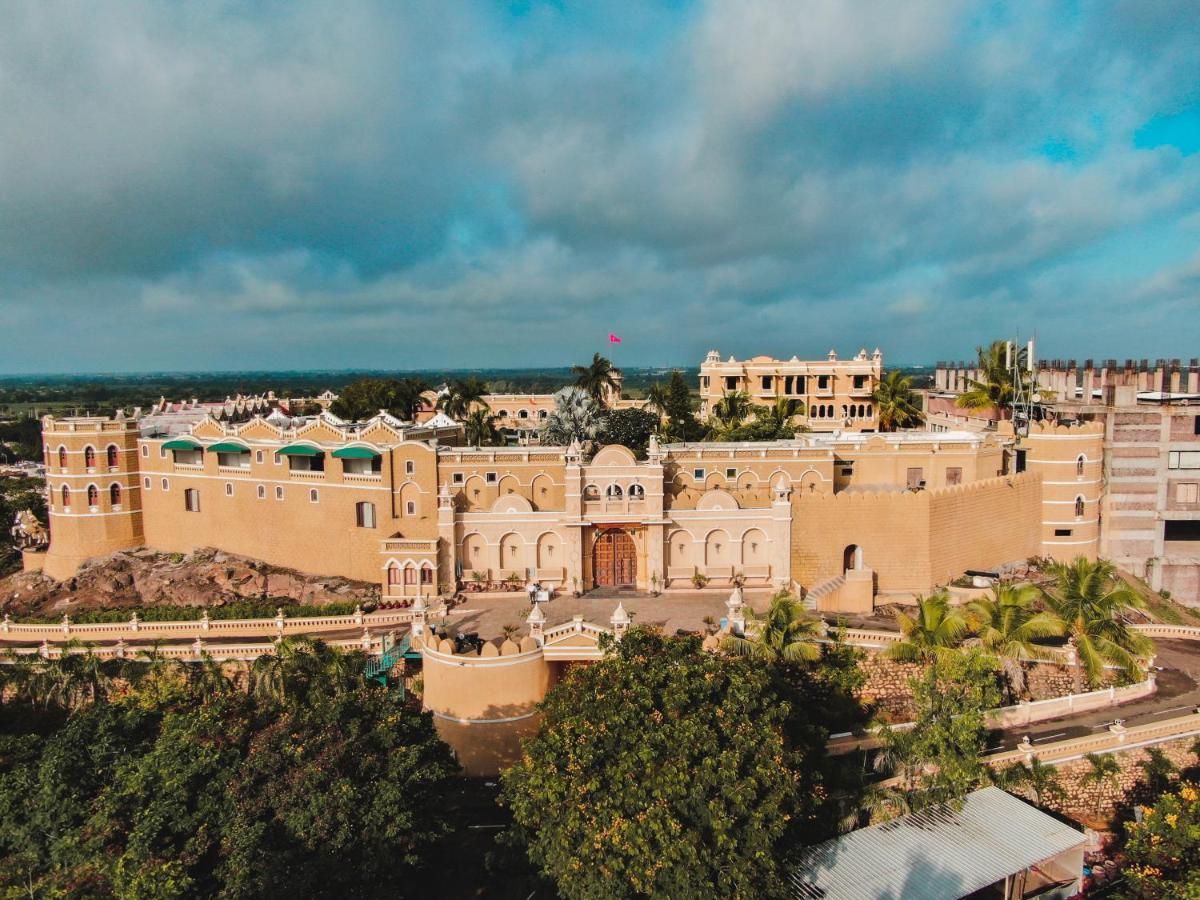 Heritage Khirasara Palace Раджкот Екстер'єр фото