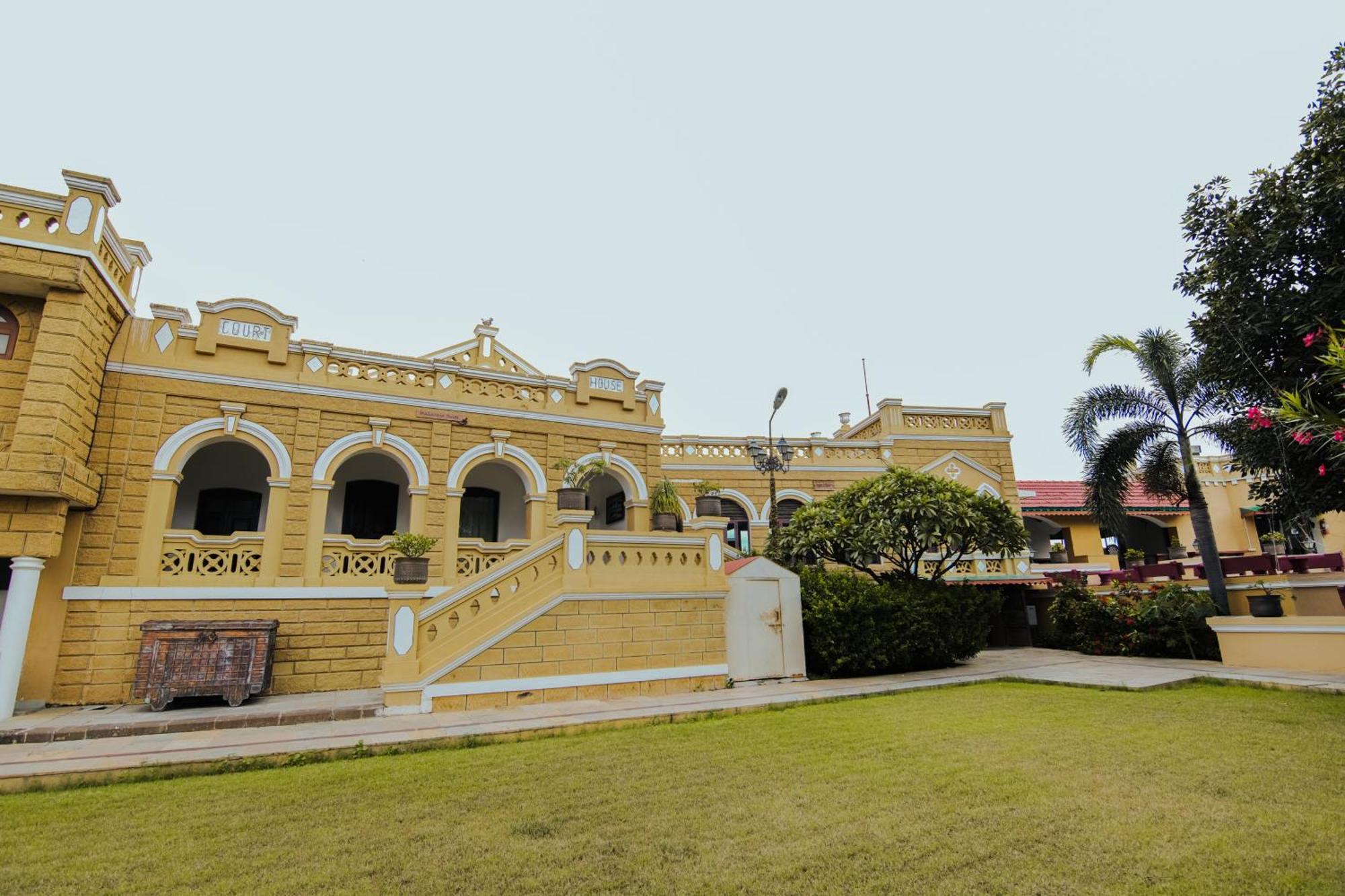 Heritage Khirasara Palace Раджкот Екстер'єр фото